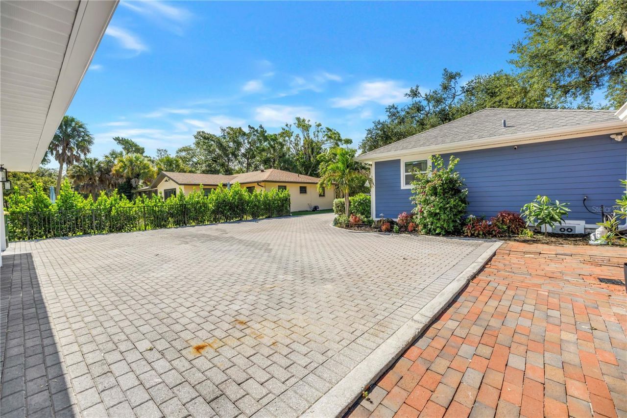 2635 Hyde Park Street, Sarasota, FL 34239 Photo