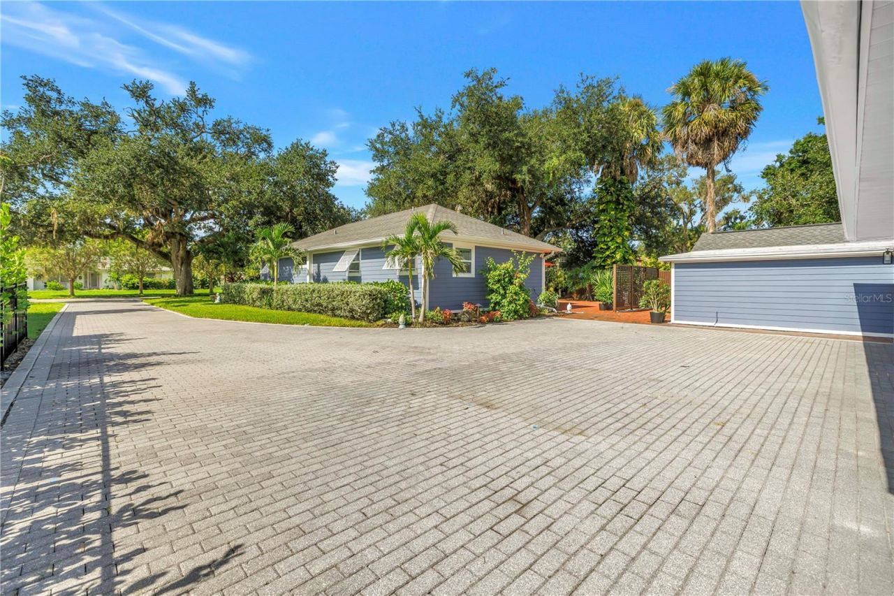 2635 Hyde Park Street, Sarasota, FL 34239 Photo