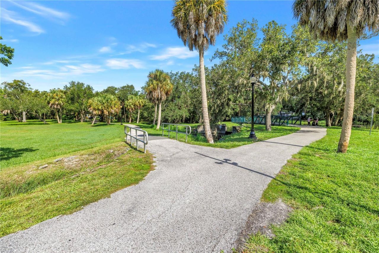 2635 Hyde Park Street, Sarasota, FL 34239 Photo