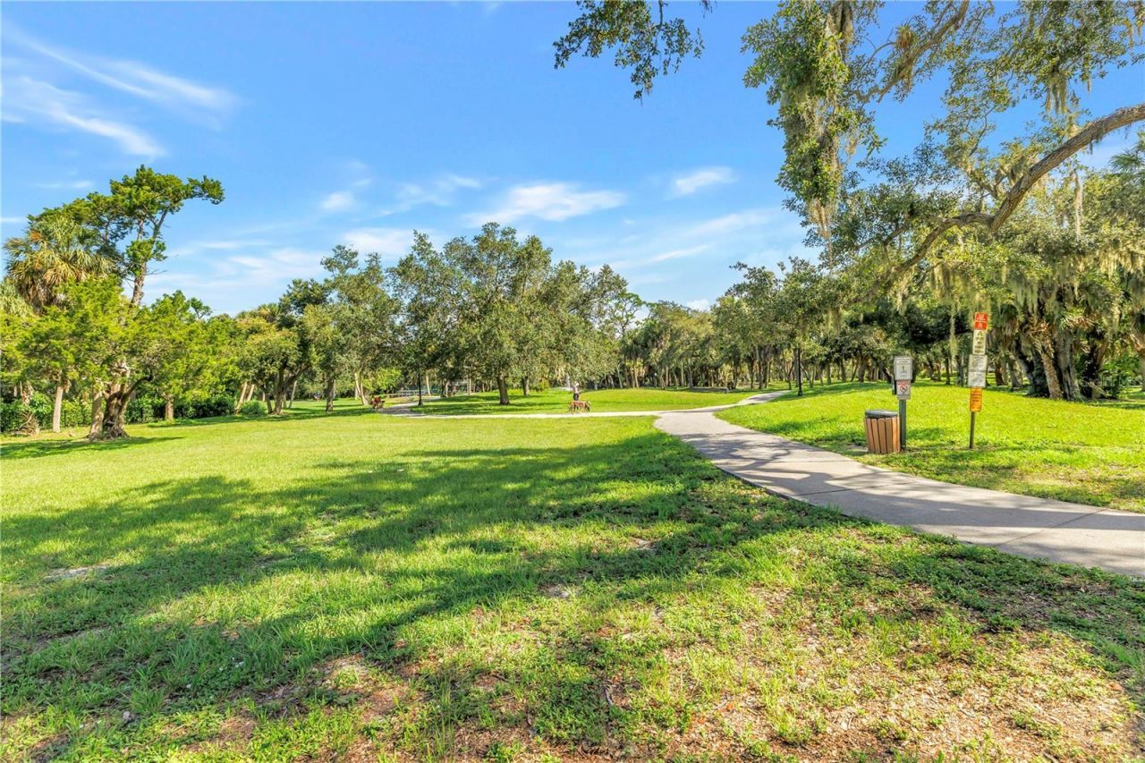 2635 Hyde Park Street, Sarasota, FL 34239 Photo