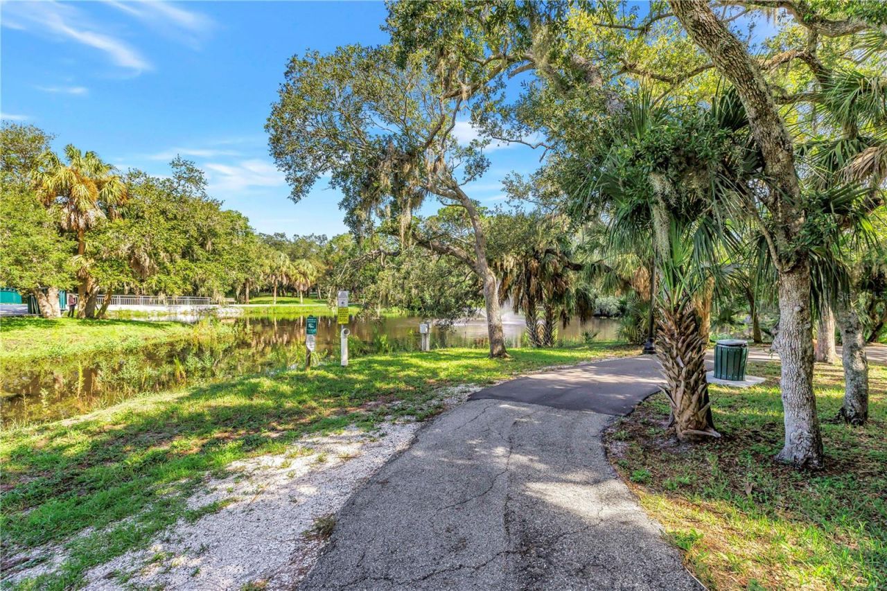 2635 Hyde Park Street, Sarasota, FL 34239 Photo