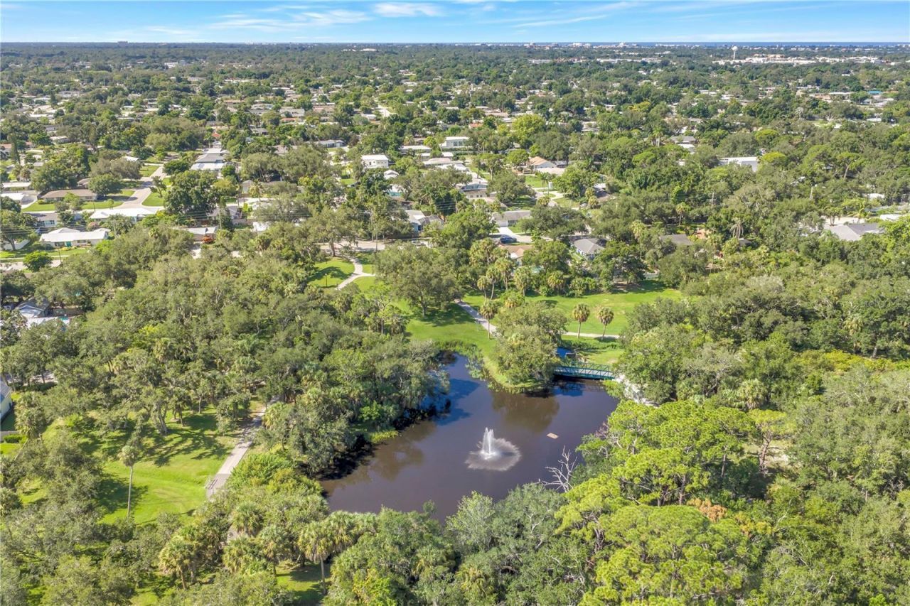 2635 Hyde Park Street, Sarasota, FL 34239 Photo