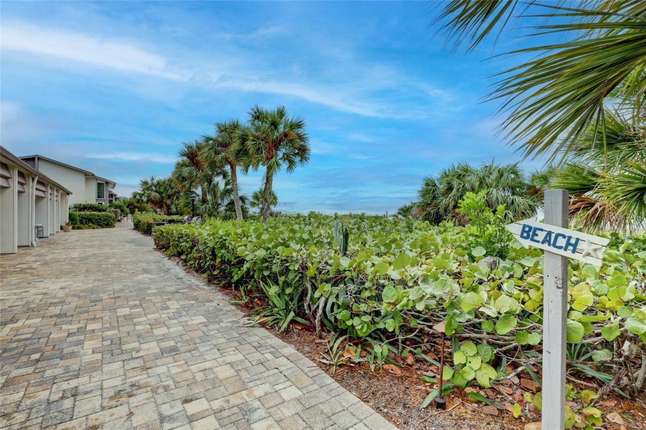 1141 W Peppertree Drive, Unit 1141, Sarasota, FL 34242 Photo