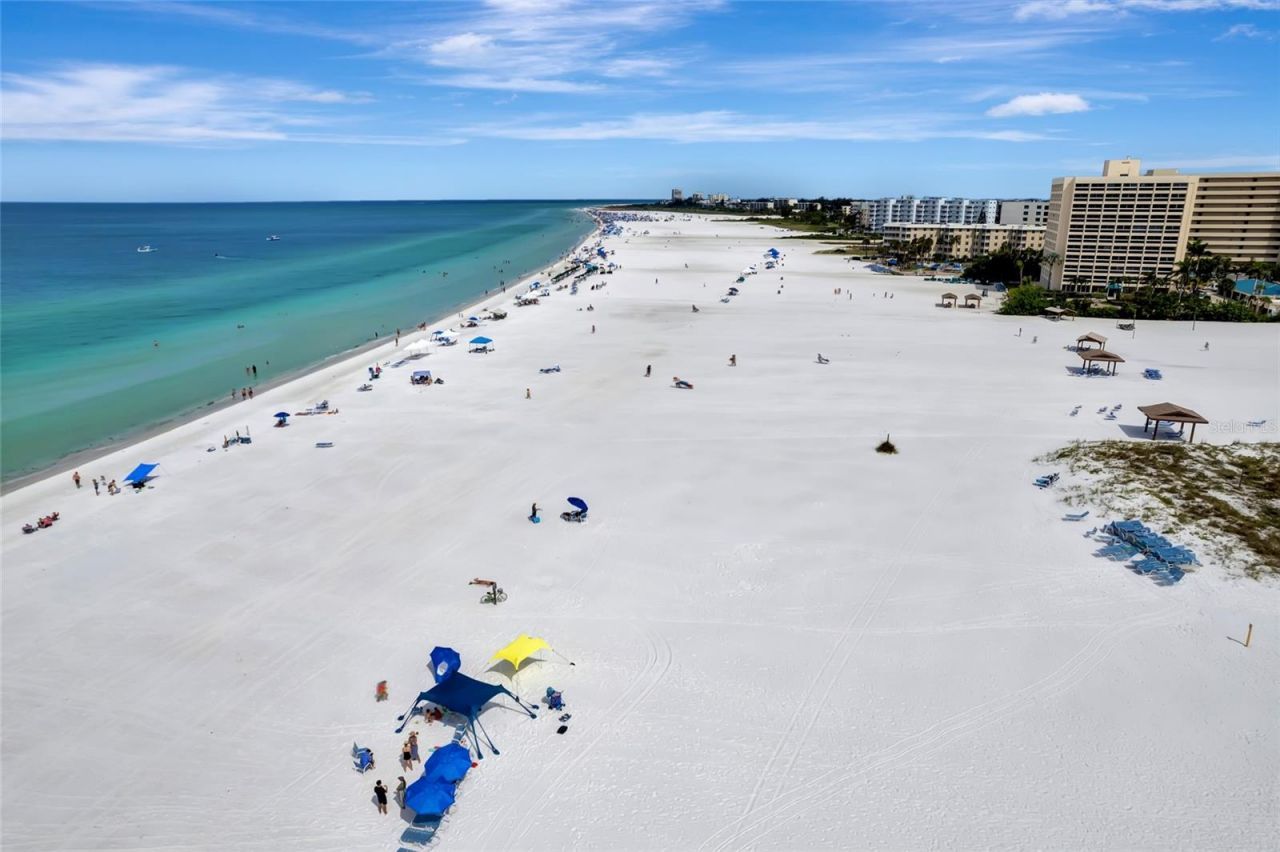 1141 W Peppertree Drive, Unit 1141, Sarasota, FL 34242 Photo