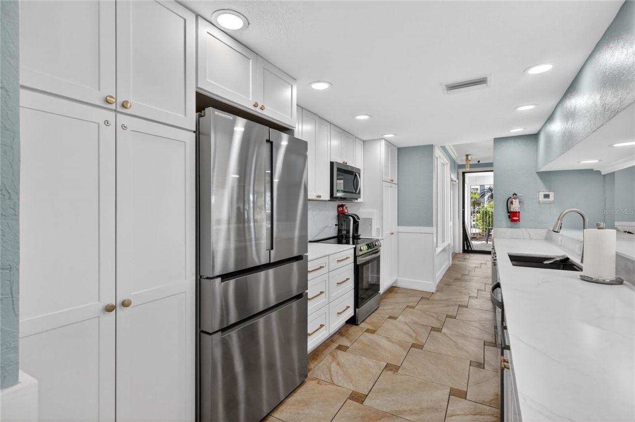1141 W Peppertree Drive, Unit 1141, Sarasota, FL 34242 Photo