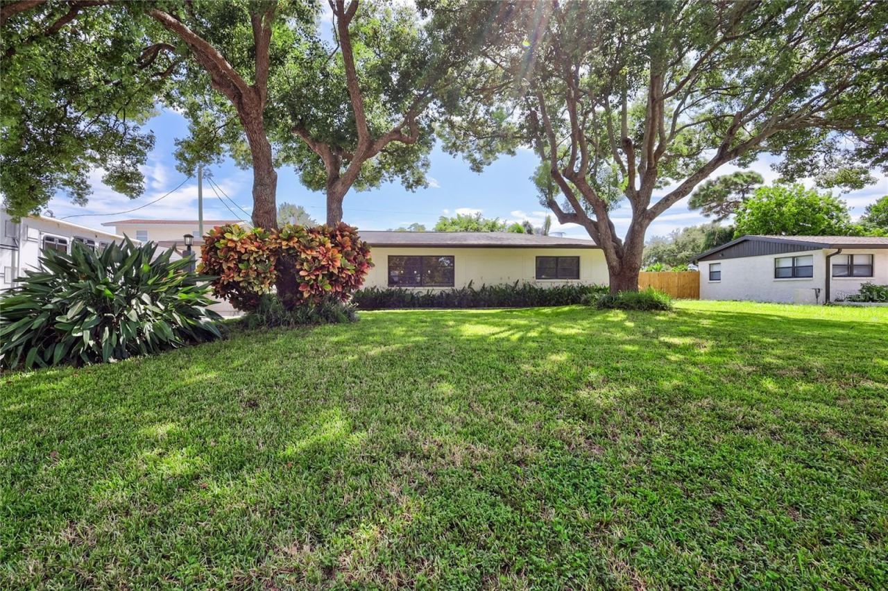 8532 Kumquat Avenue , Seminole, FL 33777 Photo