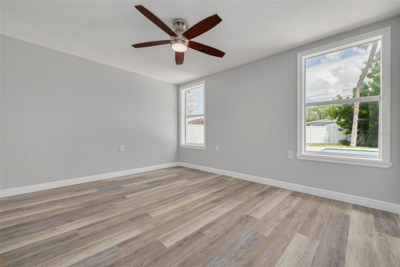 4227 Harrisburg Street Ne, Saint Petersburg, FL 33703 Photo