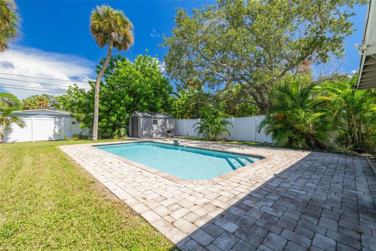 4227 Harrisburg Street Ne, Saint Petersburg, FL 33703 Photo