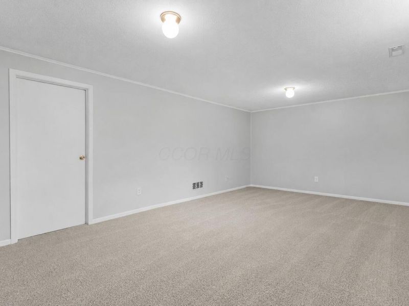 5204 Dierker Road, Unit D, Columbus, OH 43220 Photo 16