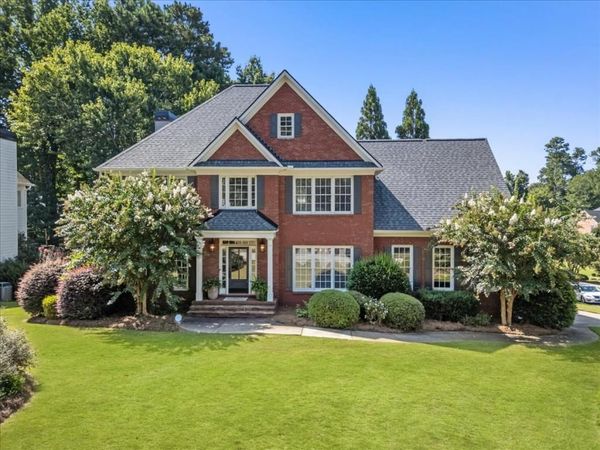 766 Braidwood Cove NW, Acworth, GA 30101