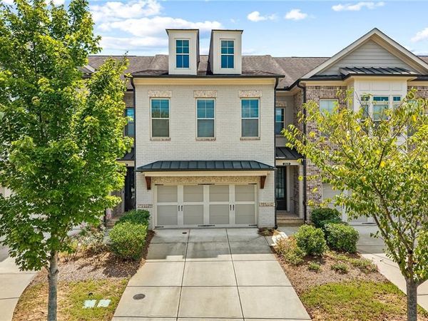 2028 Glenview Park Circle, Duluth, GA 30097