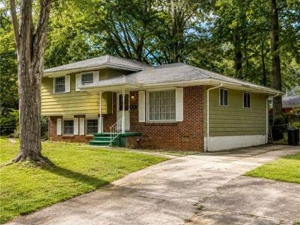 1591 Jolly Green Court , Conley, GA 30288