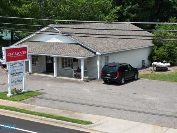 17457 General Puller Highway , Middlesex, VA 23043