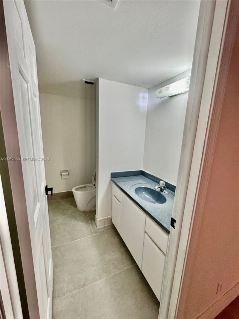 911 Ocean Dr , Unit 503, Juno Beach, FL 33408 Photo