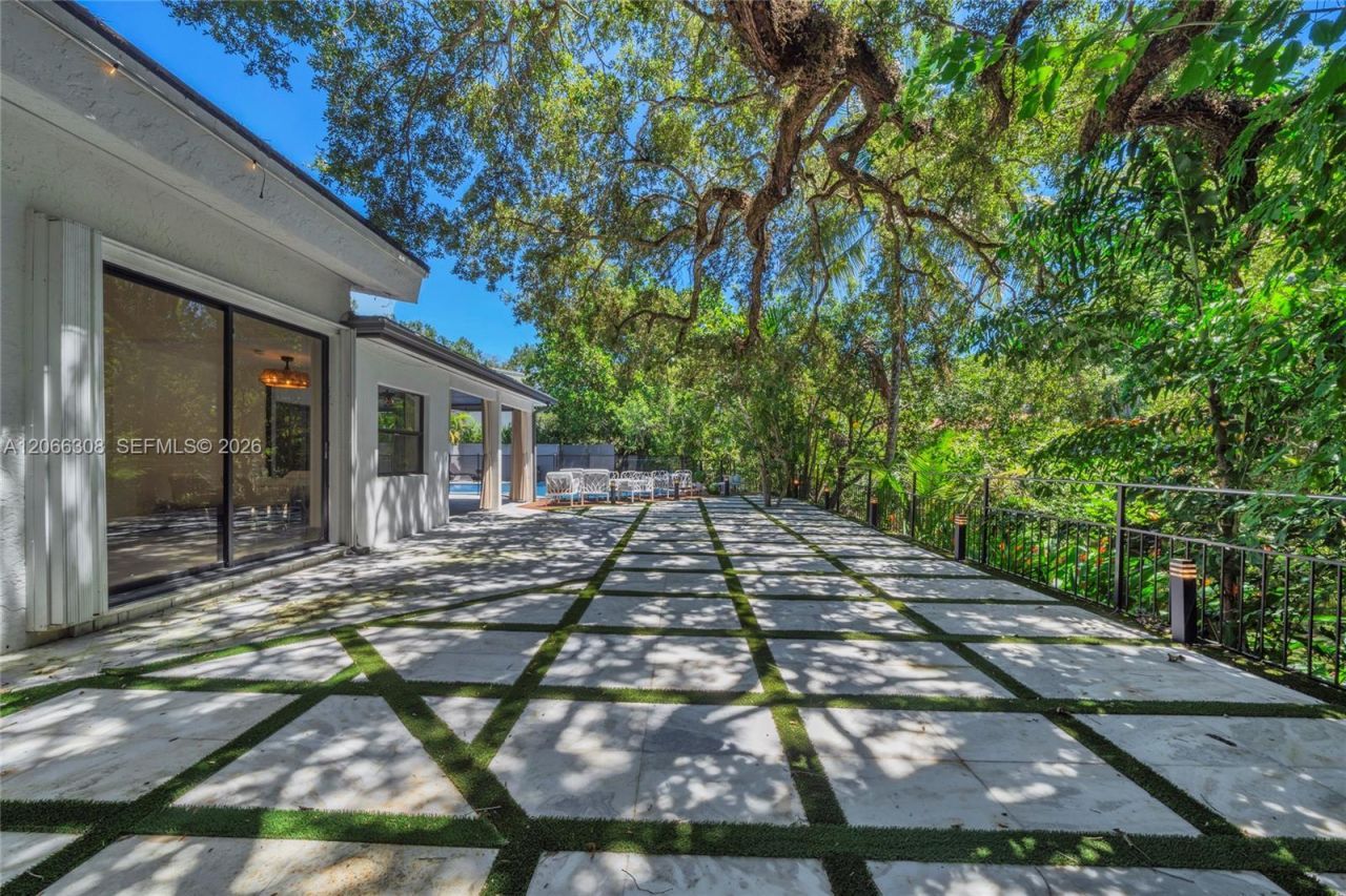 5811 SW 33rd Ter , Hollywood, FL 33312 Photo