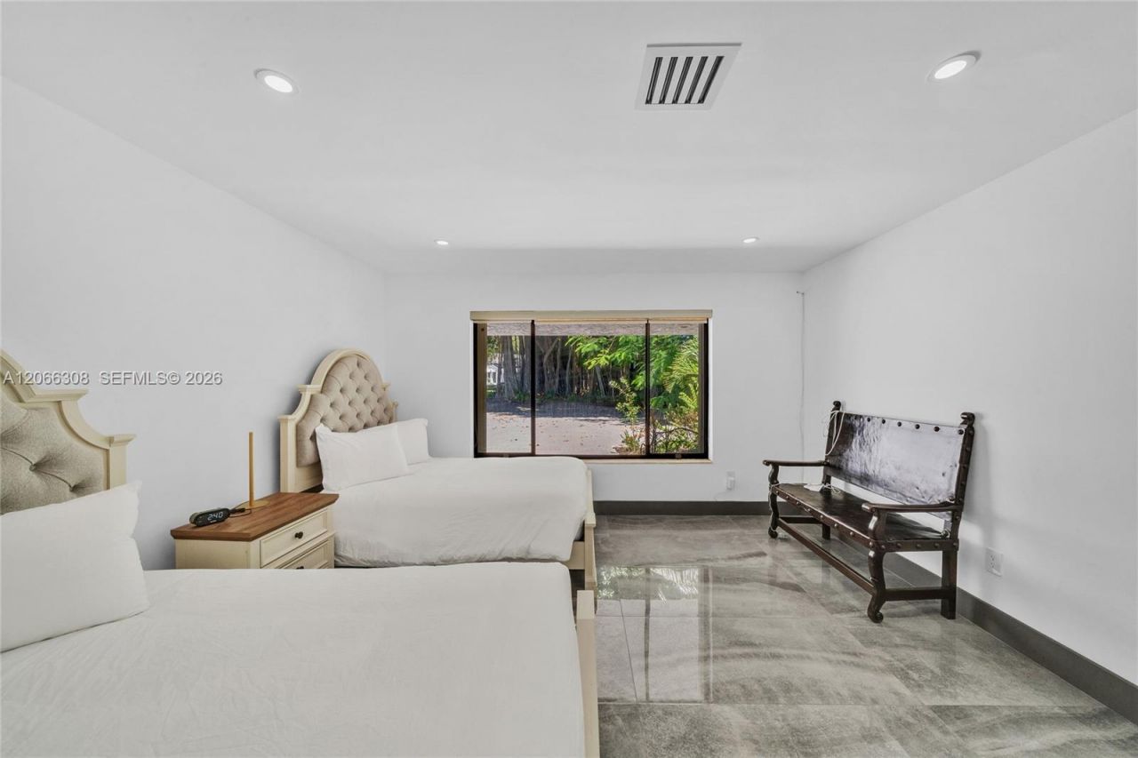 5811 SW 33rd Ter , Hollywood, FL 33312 Photo
