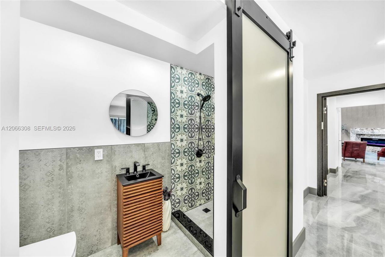 5811 SW 33rd Ter , Hollywood, FL 33312 Photo