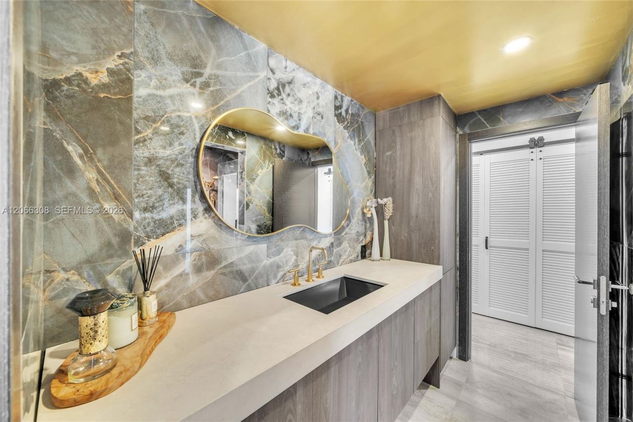 5811 SW 33rd Ter , Hollywood, FL 33312 Photo