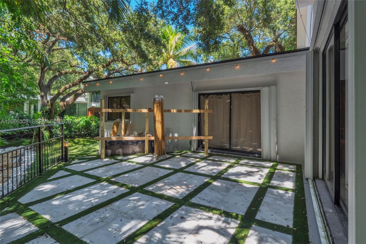 5811 SW 33rd Ter , Hollywood, FL 33312 Photo