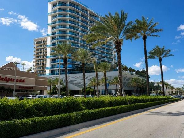 17550 Collins Ave , Unit 701, Sunny Isles Beach, FL 33160
