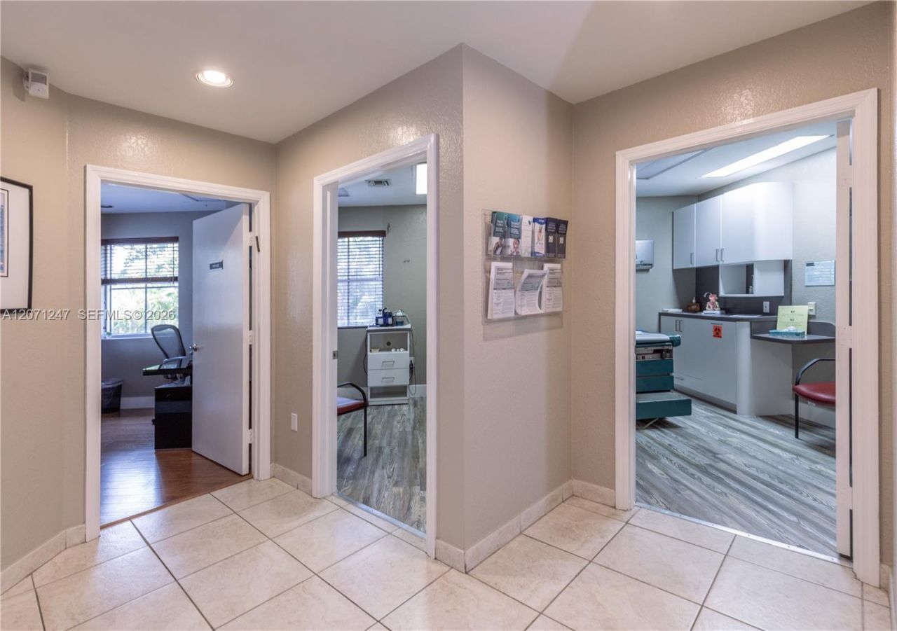 7765 SW 87th Ave , Unit 212A, Miami, FL 33173 Photo