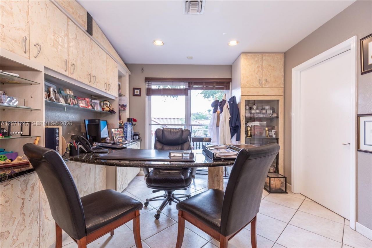 7765 SW 87th Ave , Unit 212A, Miami, FL 33173 Photo