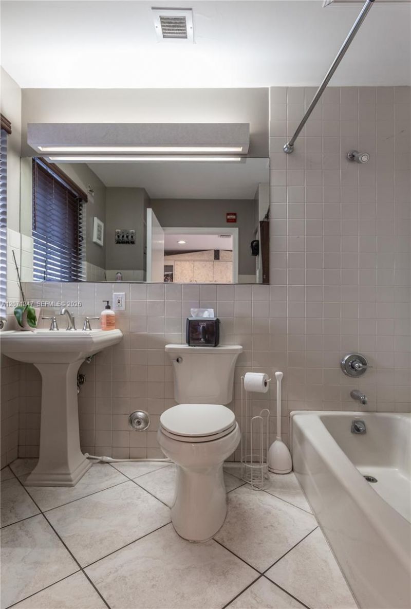 7765 SW 87th Ave , Unit 212A, Miami, FL 33173 Photo