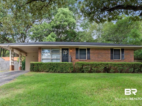 1453 Mamie Dr, Mobile, AL 36618