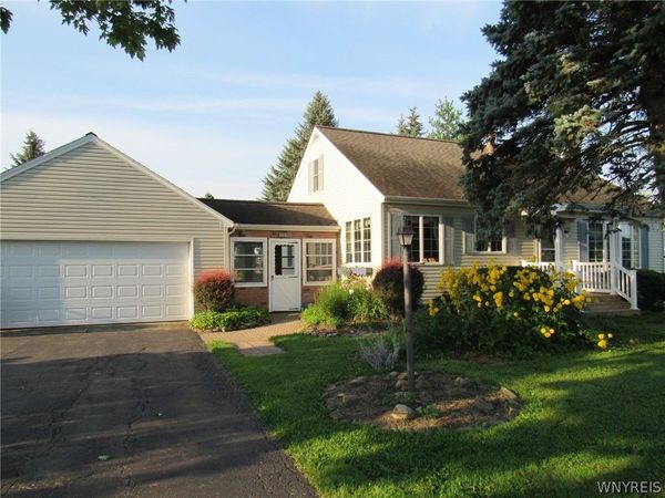 3996 Upper Mountain Road, Sanborn, NY 14132
