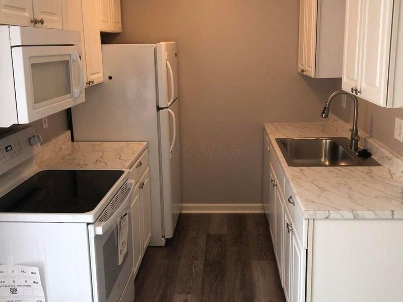 5684 Crossing Court , Unit 6, Columbus, OH 43231 Photo 6