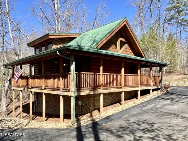 2738 Murray Ridge Rd, Sevierville, TN 37876