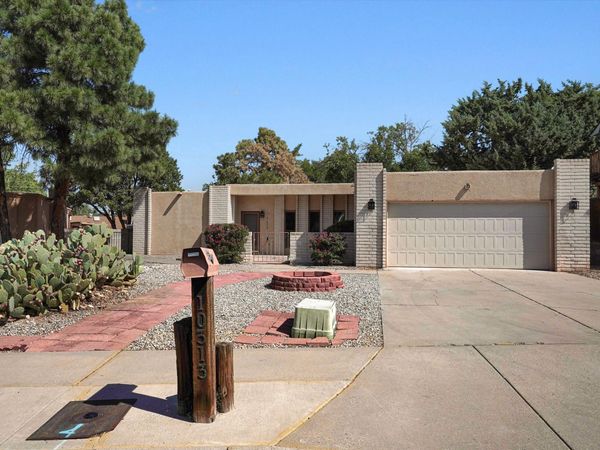 10313 Karen Avenue NE, Albuquerque, NM 87111