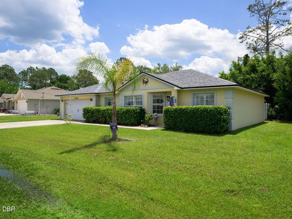 18 Phoenix Lane, Palm Coast, FL 32164