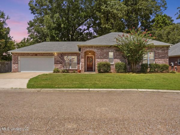 203 Stoneybrook Drive, Brandon, MS 39042