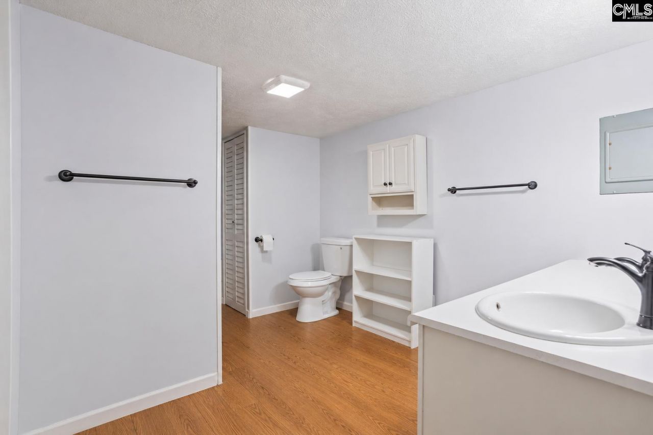 80 Carriage Hill Place Photo 16