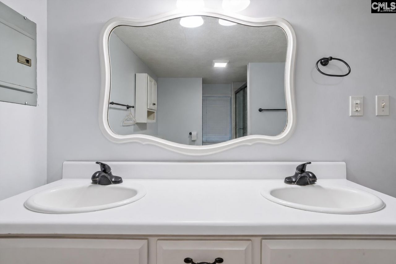 80 Carriage Hill Place Photo 18