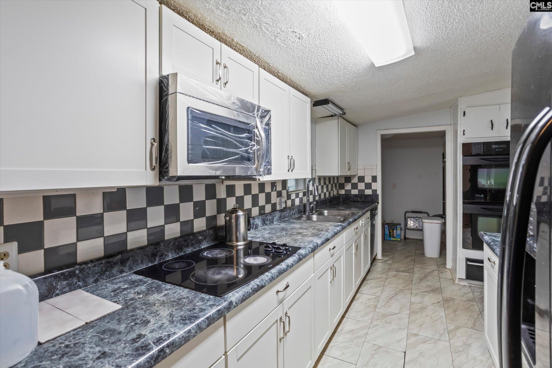 80 Carriage Hill Place Photo 4