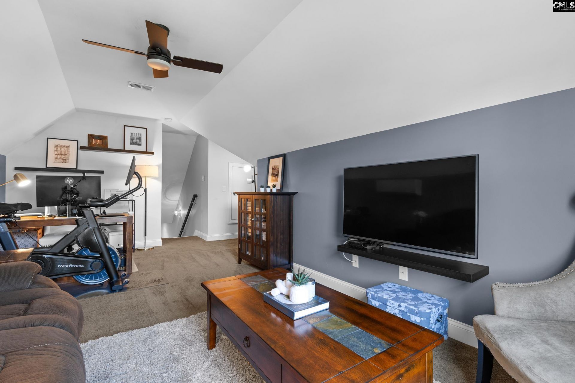 429 Wentworth Way Photo 24