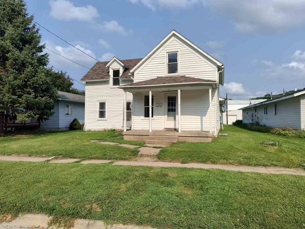 808 S Mill Street, Decorah, IA 52101