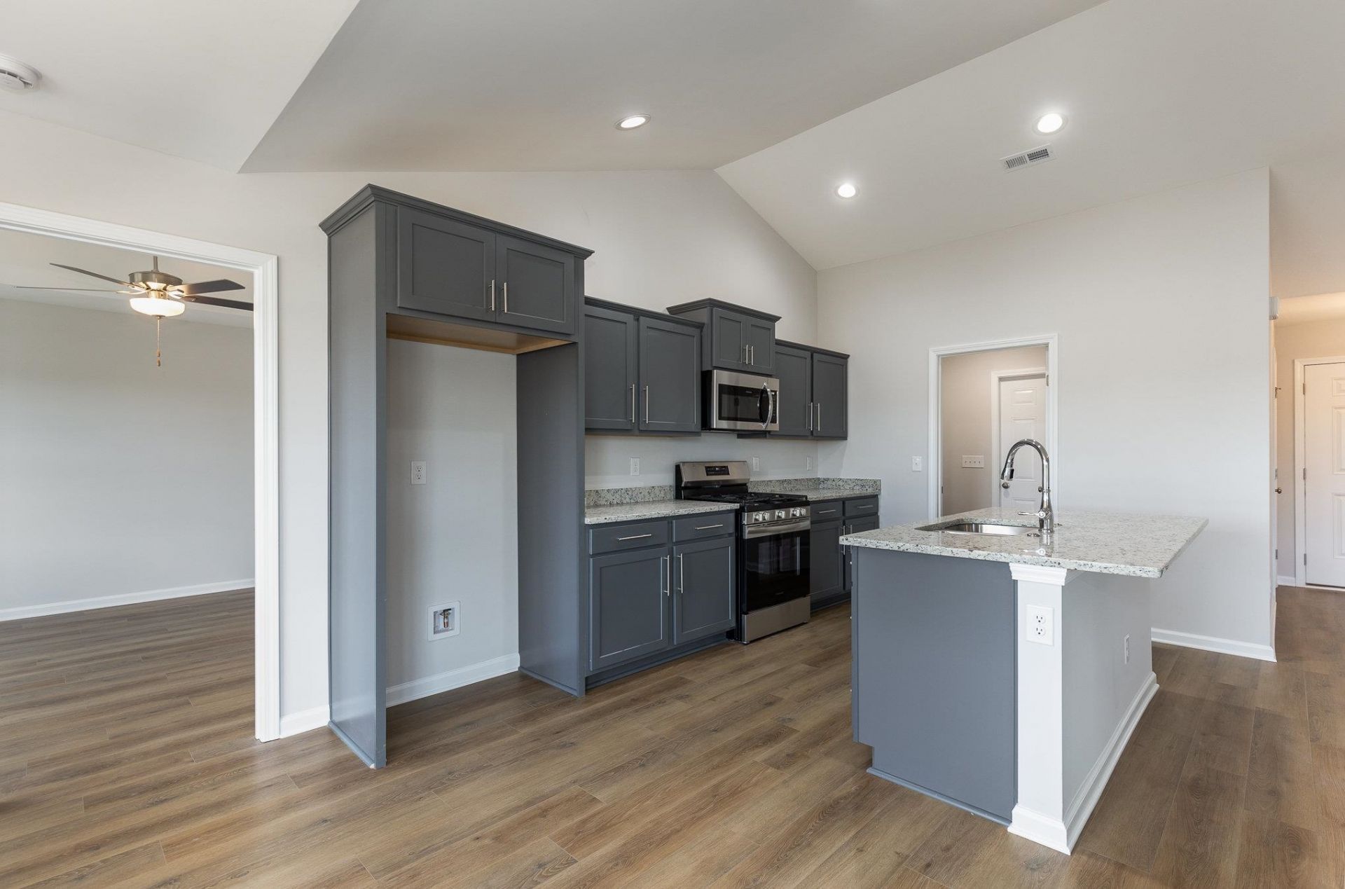 319 Barn Owl Way Photo 6