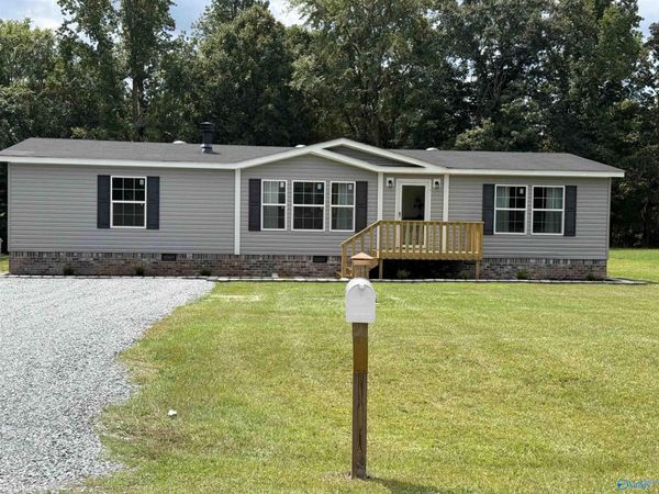 483 Nelson Hollow Road, Somerville, AL 35670