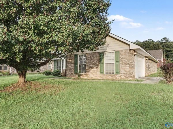 2404 Slatemill Drive SW, Huntsville, AL 35803
