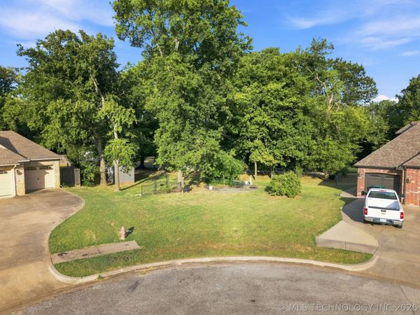 S Walnut Creek Place , Sand Springs, OK 74063