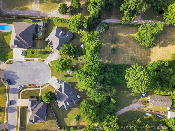 S Walnut Creek Place , Sand Springs, OK 74063