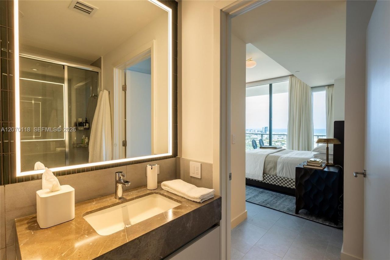 501 West Ave , Unit 3404, Miami Beach, FL 33139 Photo