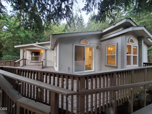 862 Autumn Lane, Glendale, OR 97442