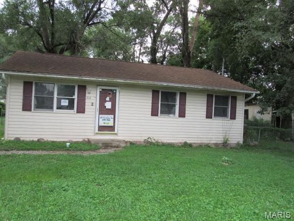 314 Pershing Avenue , Wood River, IL 62095