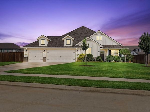 104 Kens Court, Pilot Point, TX 76258