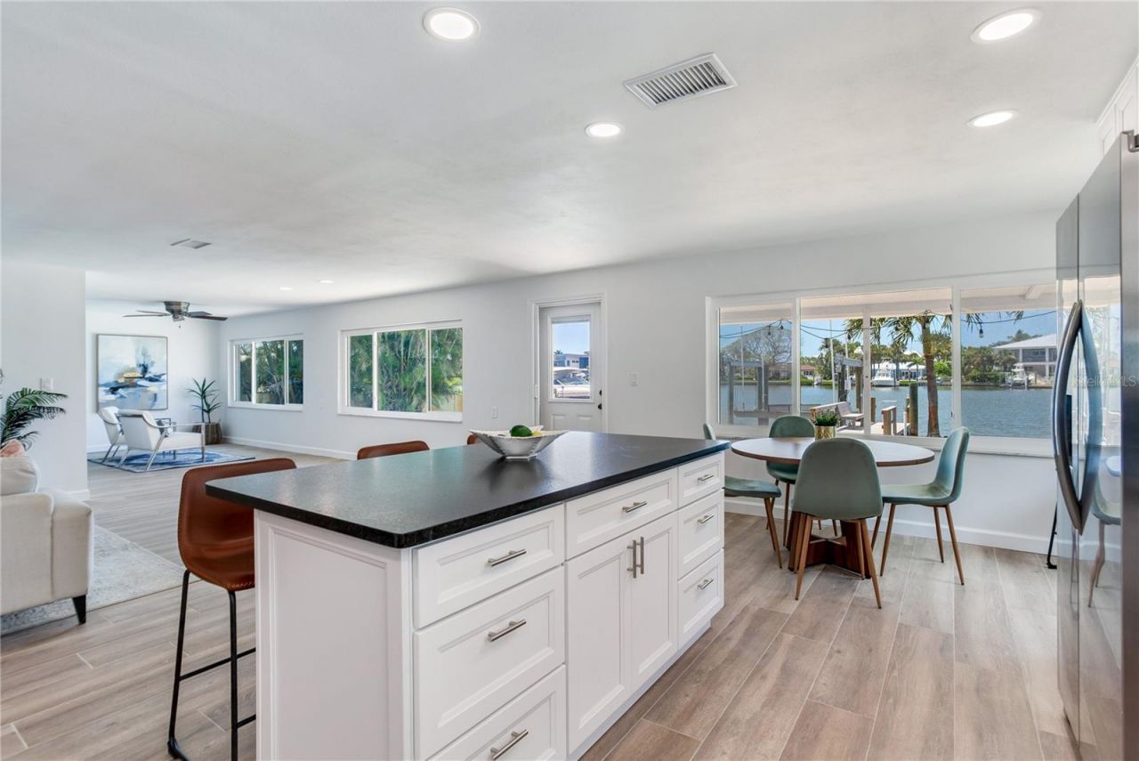 16458 Redington Drive, Redington Beach, FL 33708 Photo