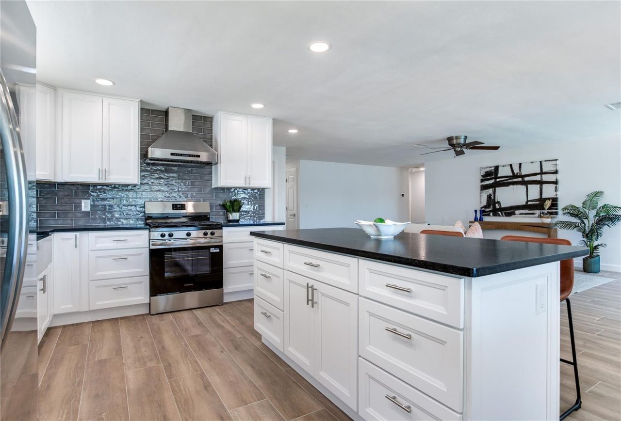 16458 Redington Drive, Redington Beach, FL 33708 Photo